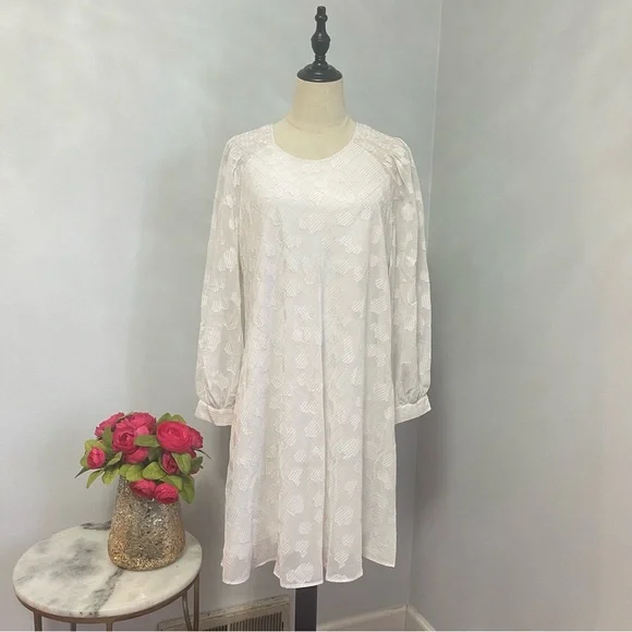 Calvin Klein White With Gold Threads 3/4 Sleeve Chiffon Shift Dress-NWT-  Reemoly